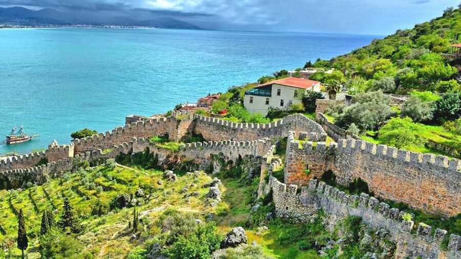 From city of Side: Guided Day Trip to Alanya City - A boat ride around the castle peninsula