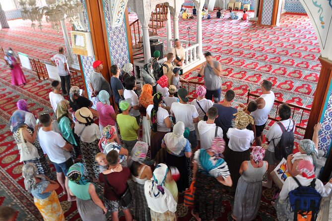Full-Day Manavgat Waterfall and Canyon Tour with Pick Up - The short café stop and the road to Green Lake