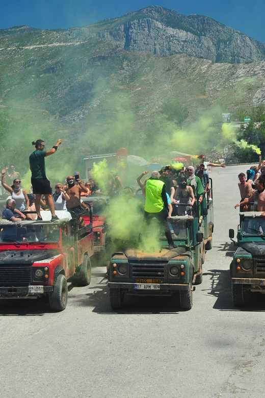 Jeep Safari-Lunch-Boat-Canyon-Waterfall-Foam,Water Party - Pickup from Side and the short safety briefing
