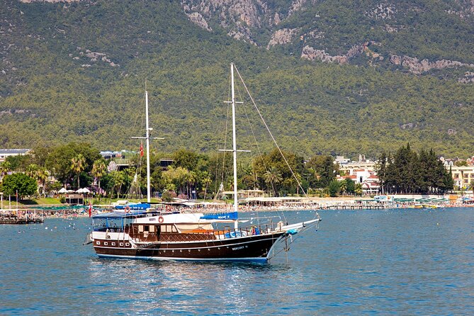 Pirate Boat Tour on the Beautiful Bays of Kemer - The first coastal views from Kemer harbor