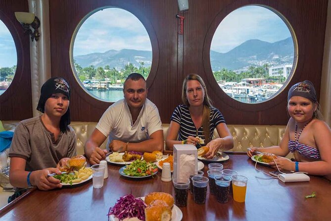 Side-Alanya: Pirate Yacht Tour (Legend Big Kral) with Lunch-Drink - Foam party, music, and children’s animation
