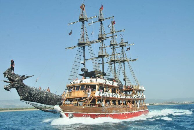 Side: Dolphin Island Boat Tour with Foam Party and Lunch - Barbecue lunch while the boat sails toward Dolphin Island