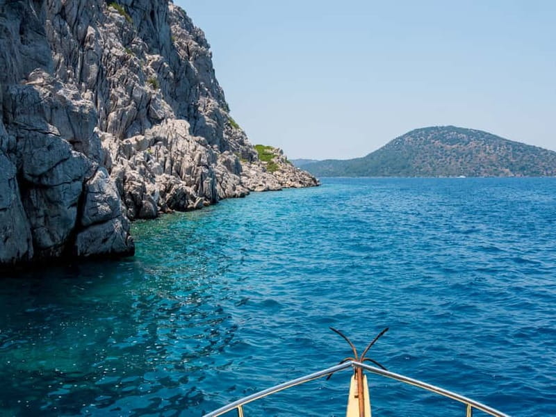 Side: Dolphins Island Cruise with Swimming Stops and Lunch - Choosing the coastal route