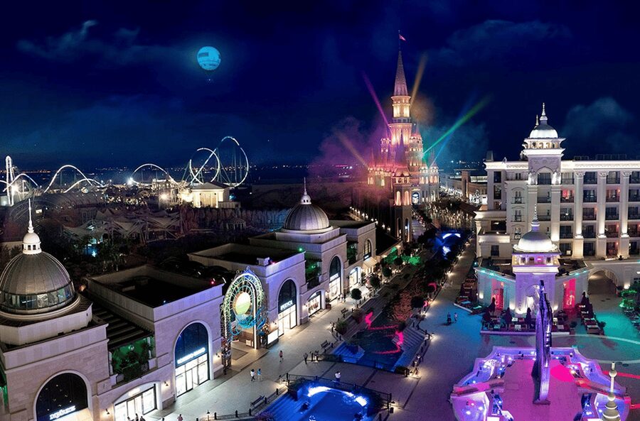 Side: Land of Legends Bus Transfers and Boat Parade - What the Side transfer really gives you