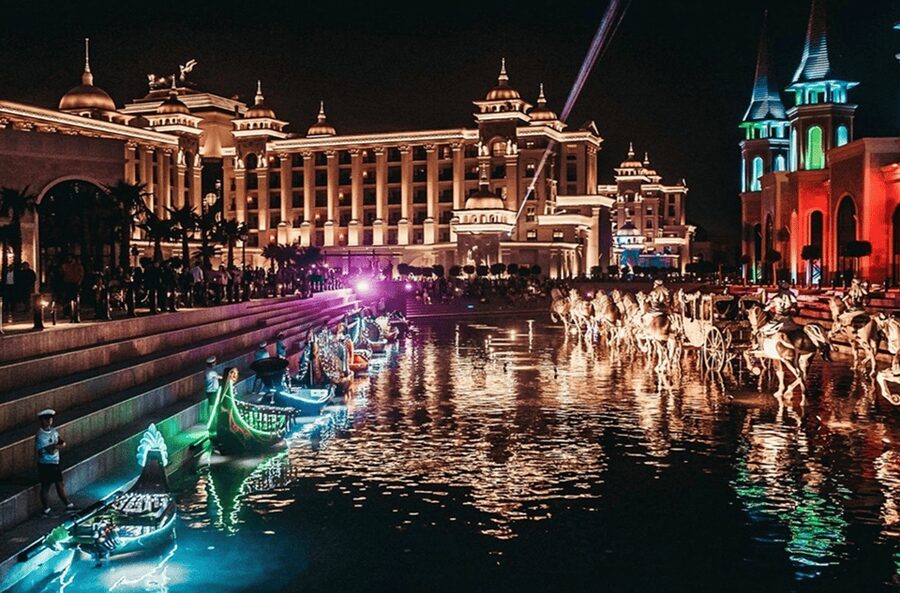 Side: Land of Legends Bus Transfers and Boat Parade - The musical boat parade is the evening anchor