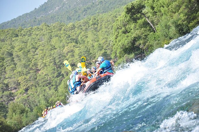 Side: Whitewater Rafting Adventure with Lunch and Transfer - What the 14-kilometer rafting run feels like