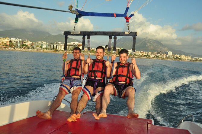 Small Group Parasailing Adventure in Alanya - Solo, duo, or trio: choosing your flight